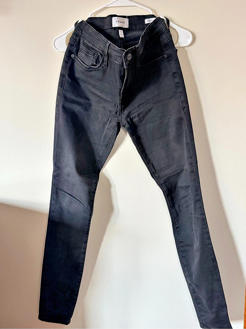 FRAME Le Skinny de Jeanne Skinny Jeans Black Waist 24